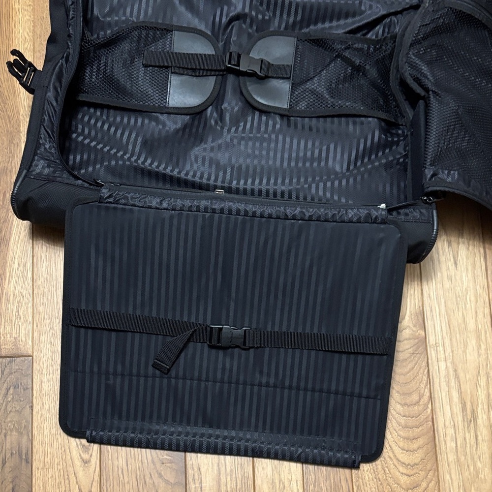 Pathfinder Ballistic Nylon Garment Bag - Picture 12 of 16